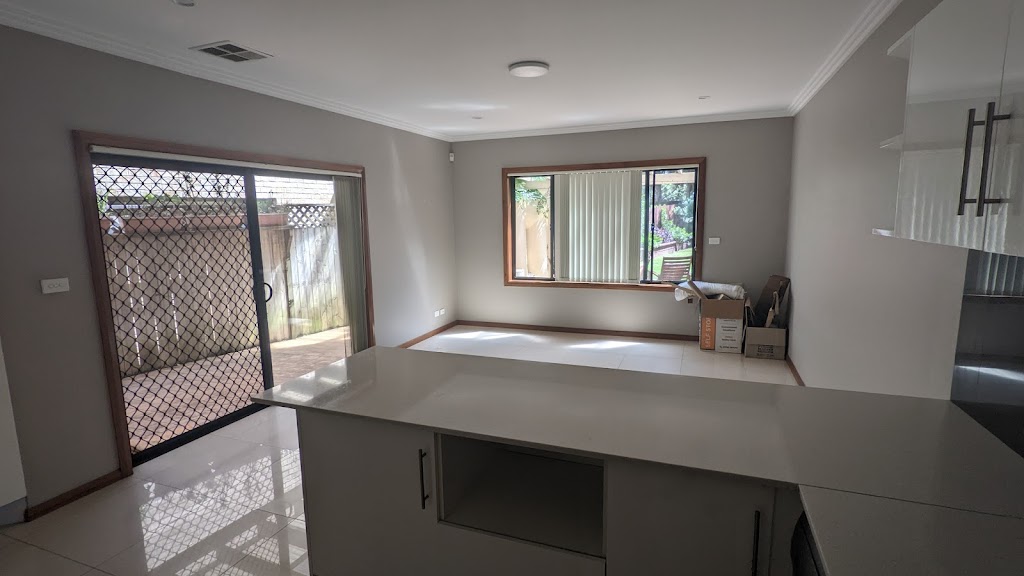 In N Out Removalist | 26 Gould St, Strathfield NSW 2135, Australia | Phone: 1300 189 469