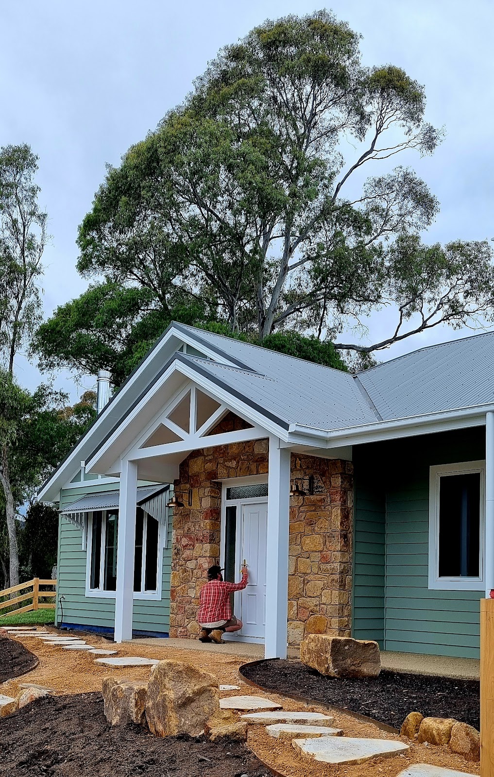 Paintcore | 7113 Great Alpine Rd, Porepunkah VIC 3740, Australia | Phone: 0409 085 233