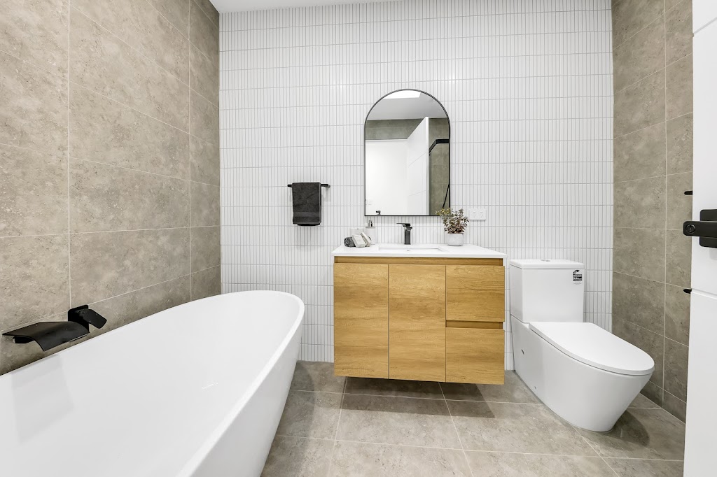 Fine Estate Photographs | 150 Eagleview Rd, Minto NSW 2566, Australia | Phone: 0431 567 185