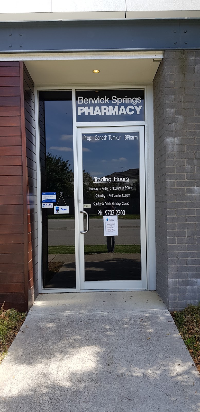 Berwick Springs Pharmacy - Compounding Chemist Berwick | pharmacy | 137 Moondarra Dr, Berwick VIC 3806, Australia | 0397022200 OR +61 3 9702 2200