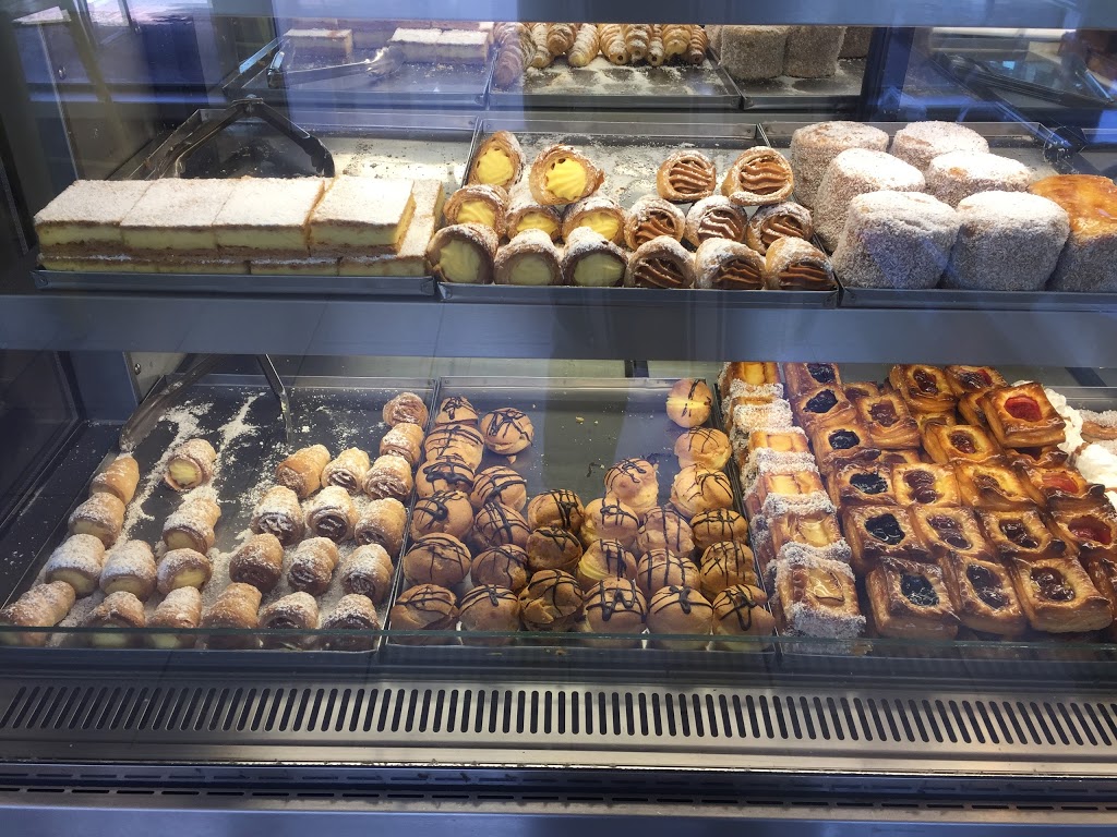 South American Bakery | bakery | 76 Warwick Rd., Sunshine North VIC 3020, Australia | 0393648302 OR +61 3 9364 8302