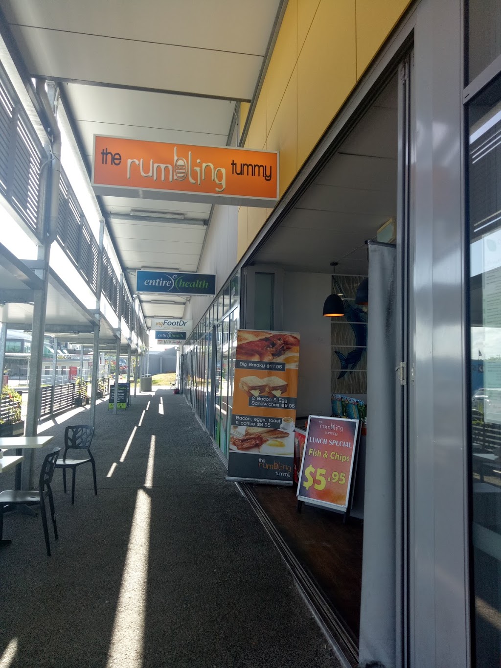 The Rumbling Tummy | restaurant | shops, 8/110 Ashmole Rd, Redcliffe QLD 4020, Australia | 0732037127 OR +61 7 3203 7127