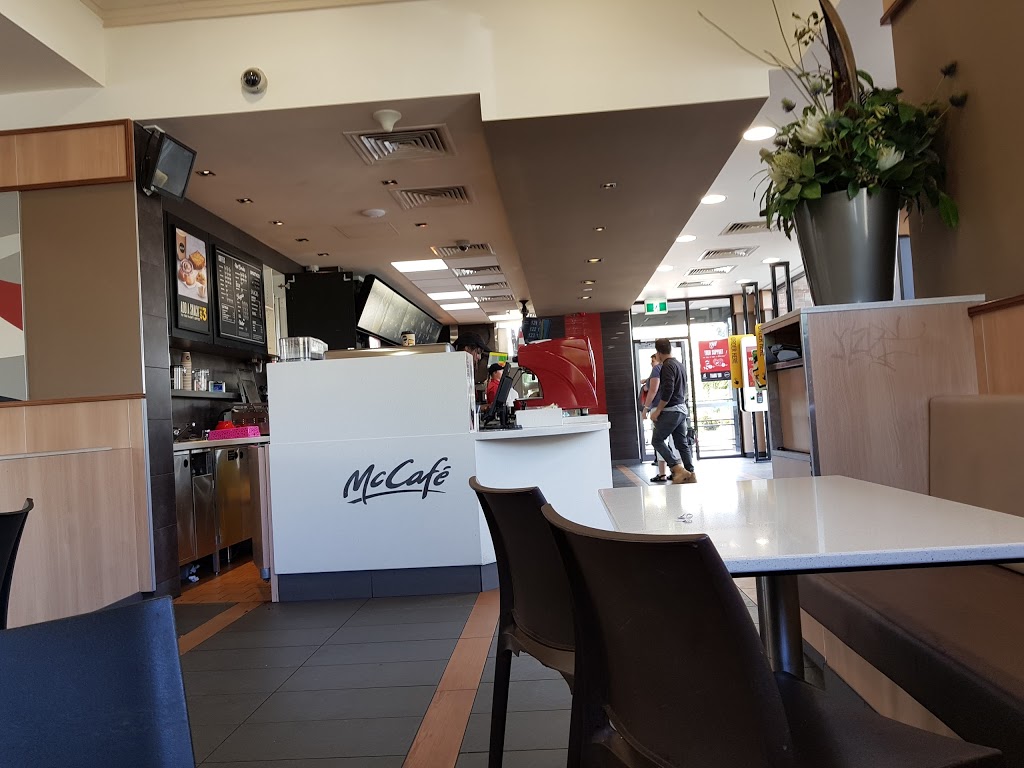 McDonalds Clifton Hill | 199 Queens Parade, Fitzroy North VIC 3068, Australia | Phone: (03) 8347 9300