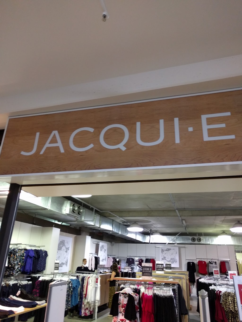 JacquiE | clothing store | Shop T51 Jindalee Dfo, 16, Amazons Pl, Jindalee QLD 4074, Australia | 0733760477 OR +61 7 3376 0477