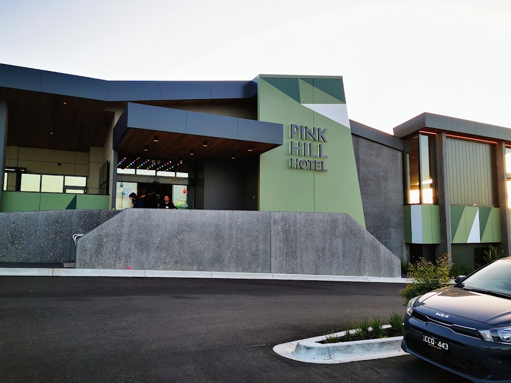 Pink Hill Hotel Bistro | restaurant | 20 Pink Hill Bvd, Beaconsfield VIC 3807, Australia | 0397076888 OR +61 3 9707 6888