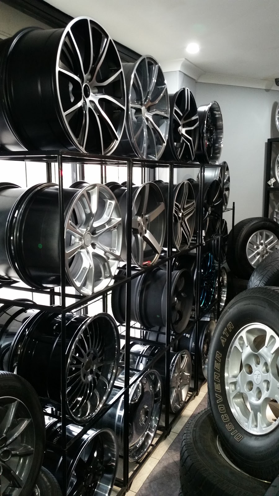 Top Ten Tyres | 28 The Horsley Dr, Carramar NSW 2163, Australia | Phone: 1300 867 836