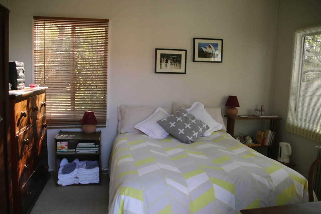 Poppys Cottage B&B | 55 Edwards Ln, Armidale NSW 2350, Australia | Phone: (02) 6775 1277