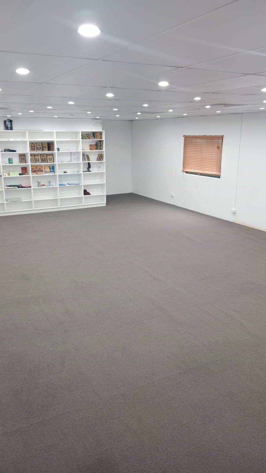 Al Tawhid Center Musalla | Shop F/1640 Camden Valley Wy, Leppington NSW 2179, Australia | Phone: 0421 574 069