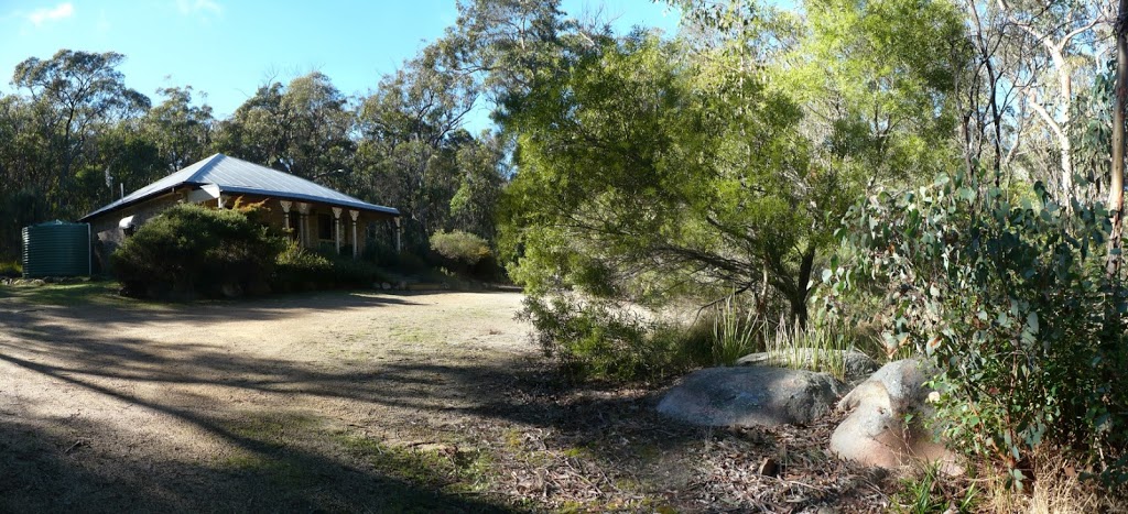 Mount Tully Cottage | 627 Mount Tully Rd, Stanthorpe QLD 4380, Australia | Phone: 1800 777 041