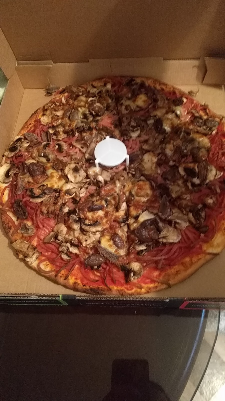 Town and Country Pizza Armstrong Creek | shop 16/720/740 Barwon Heads Rd, Armstrong Creek VIC 3217, Australia | Phone: (03) 5264 1858