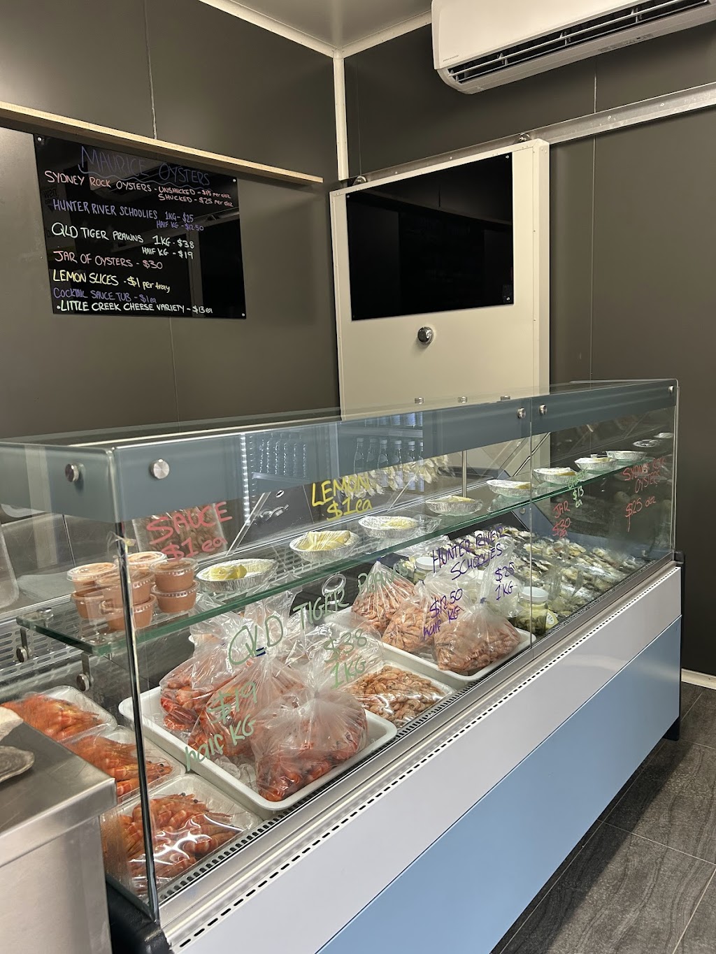 Maurice Oysters Pty Ltd | 9 Barclay St, Karuah NSW 2324, Australia | Phone: 0408 705 410