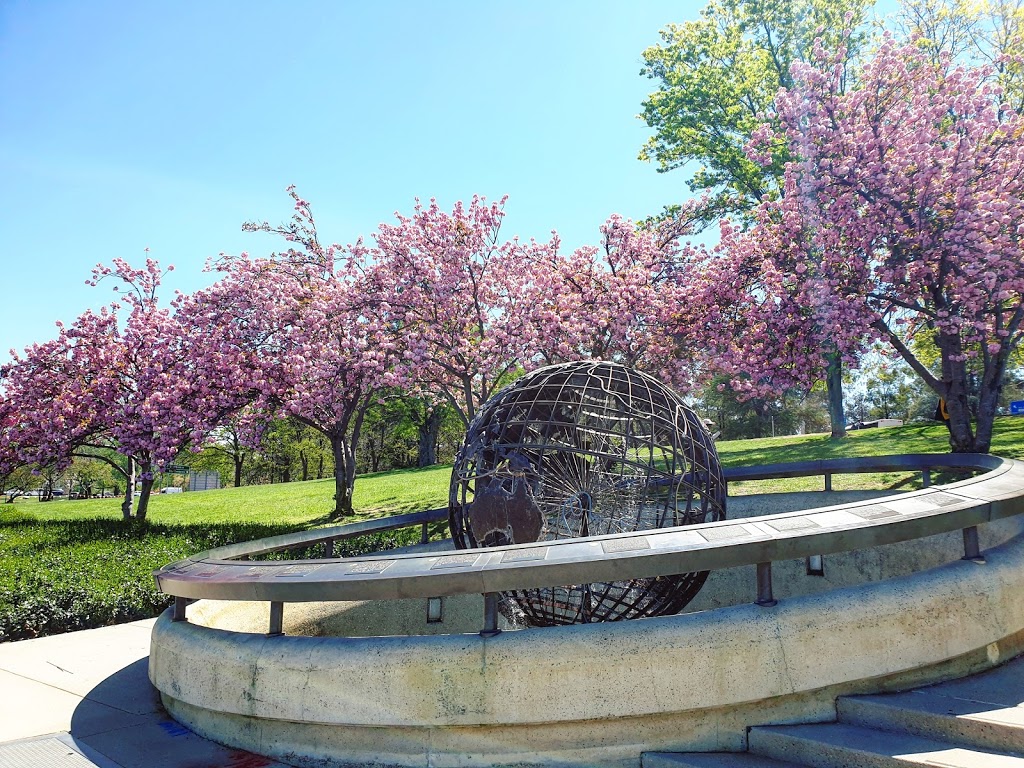 Captain Cook Memorial Globe | Barrine Dr, Parkes ACT 2600, Australia