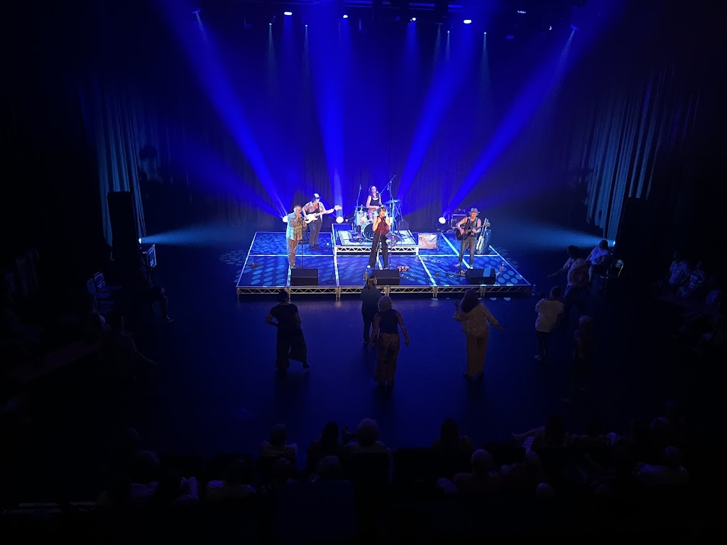 Beryl Jane Flett Studio | 33 Manning River Dr, Taree NSW 2430, Australia | Phone: (02) 7955 7073