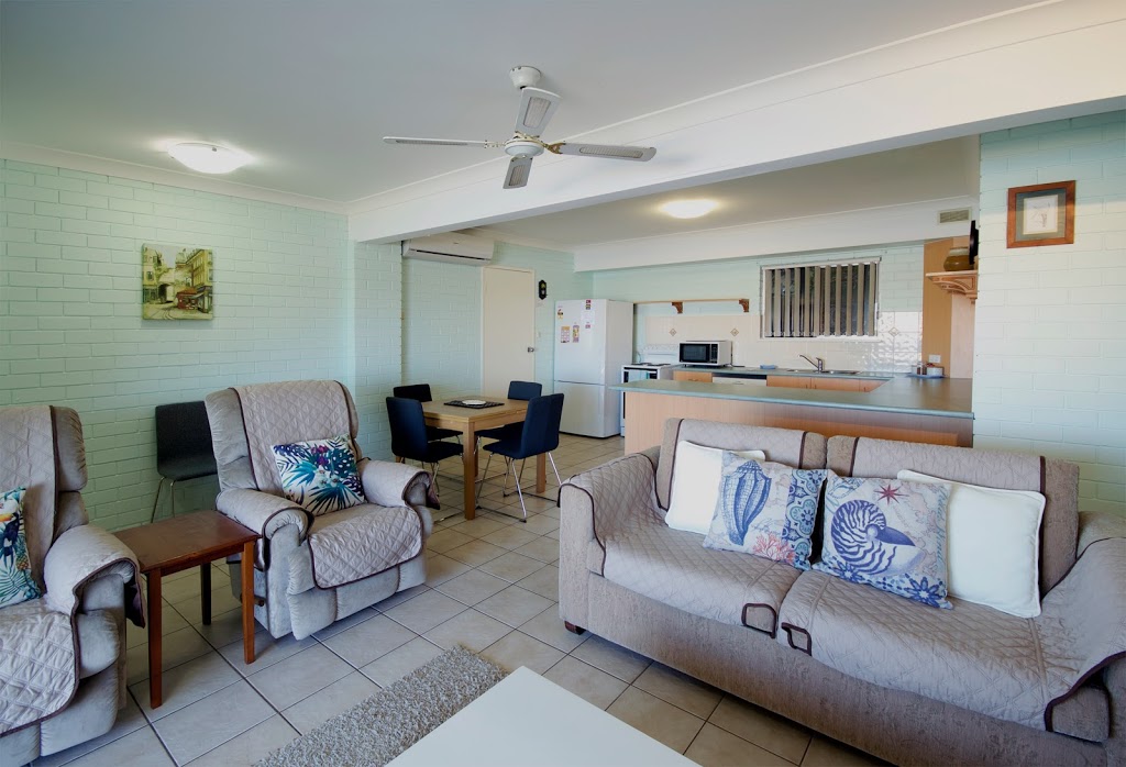 Riverside Place | 16 Wellington Dr, Nambucca Heads NSW 2448, Australia | Phone: (02) 6568 7041