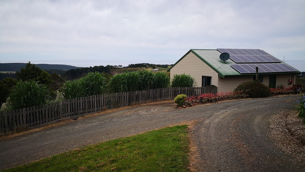 Iona Seaview Farm & Cottages | lodging | 235 Blue Johanna Rd, Johanna VIC 3238, Australia | 0352374254 OR +61 3 5237 4254