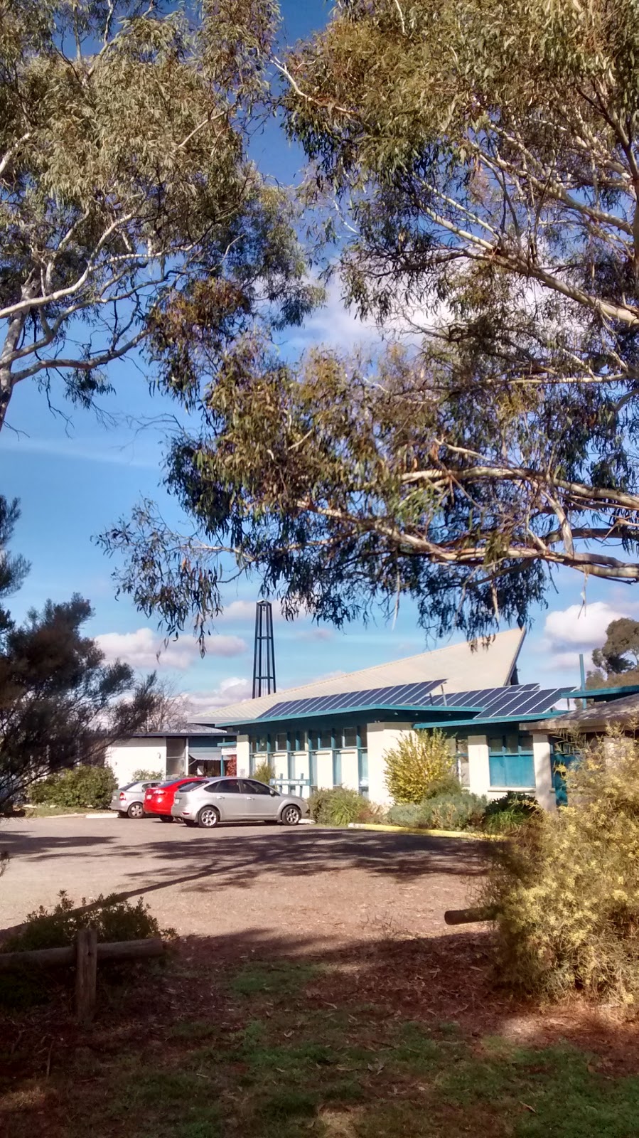Saint James’ Uniting Church | church | 40 Gillies St, Curtin ACT 2605, Australia | 0262817419 OR +61 2 6281 7419