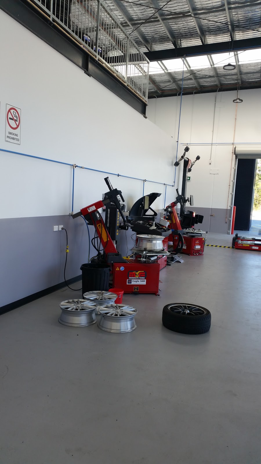Bridgestone Select Tyre & Auto | car repair | 162 Gainsborough Dr, Pimpama QLD 4209, Australia | 0756706390 OR +61 7 5670 6390