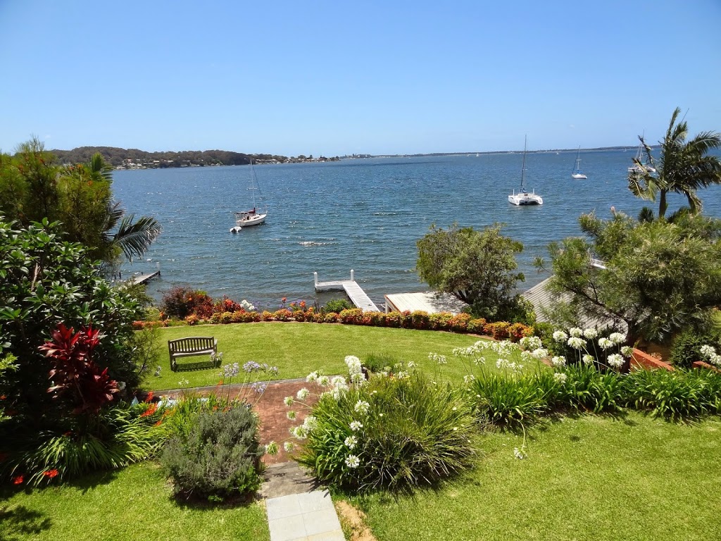 Catalina Shores85 | lodging | 85 Fishing Point Rd, Fishing Point NSW 2283, Australia | 0411232354 OR +61 411 232 354