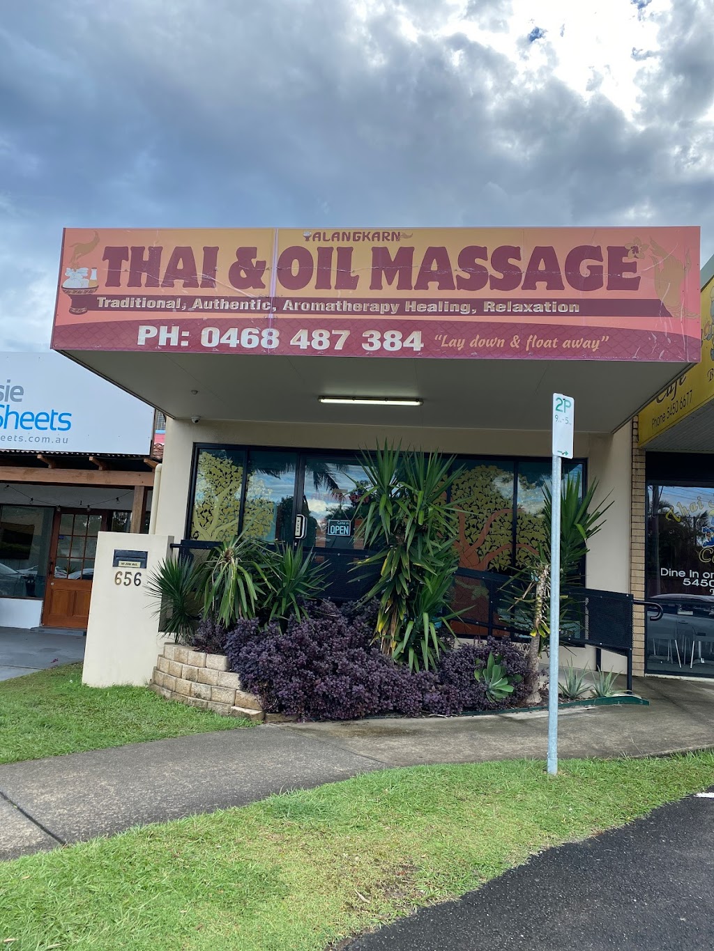 Alangkarn Traditional Thai and Oil Massage |  | 652 David Low Way, Pacific Paradise QLD 4564, Australia | 0468487384 OR +61 468 487 384