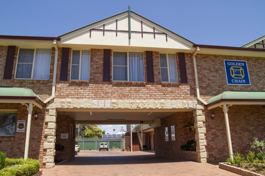 Endeavour Court Motor Inn | 94-98 Bourke St, Dubbo NSW 2830, Australia | Phone: (02) 6881 1000