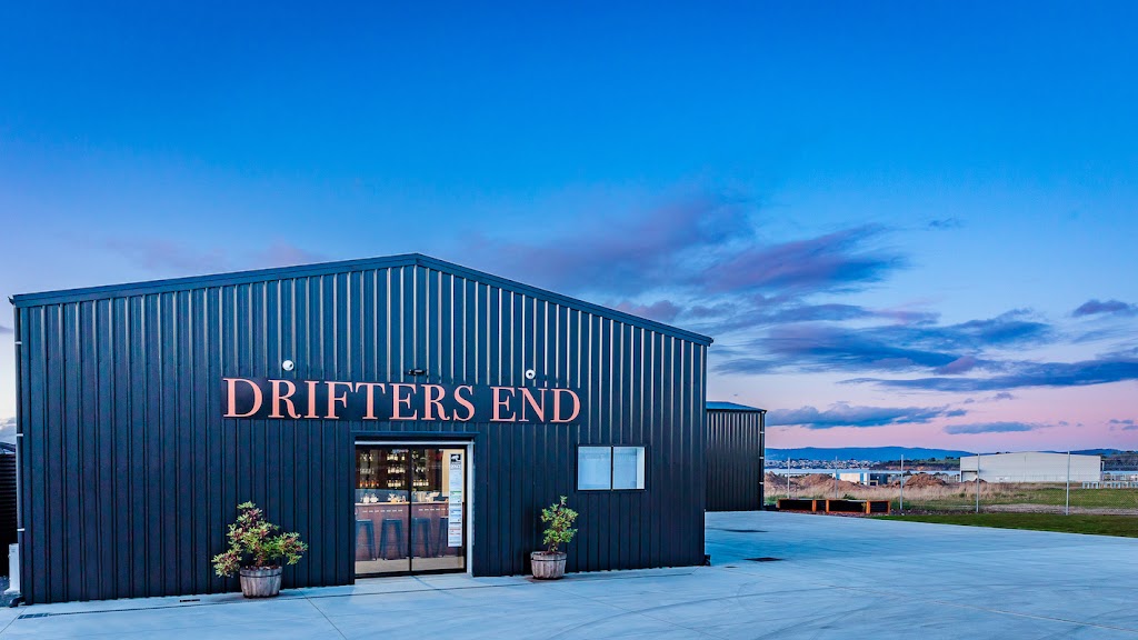 Drifters End Distilling Company | 4 Cessna way, Cambridge TAS 7170, Australia | Phone: 0459 824 965