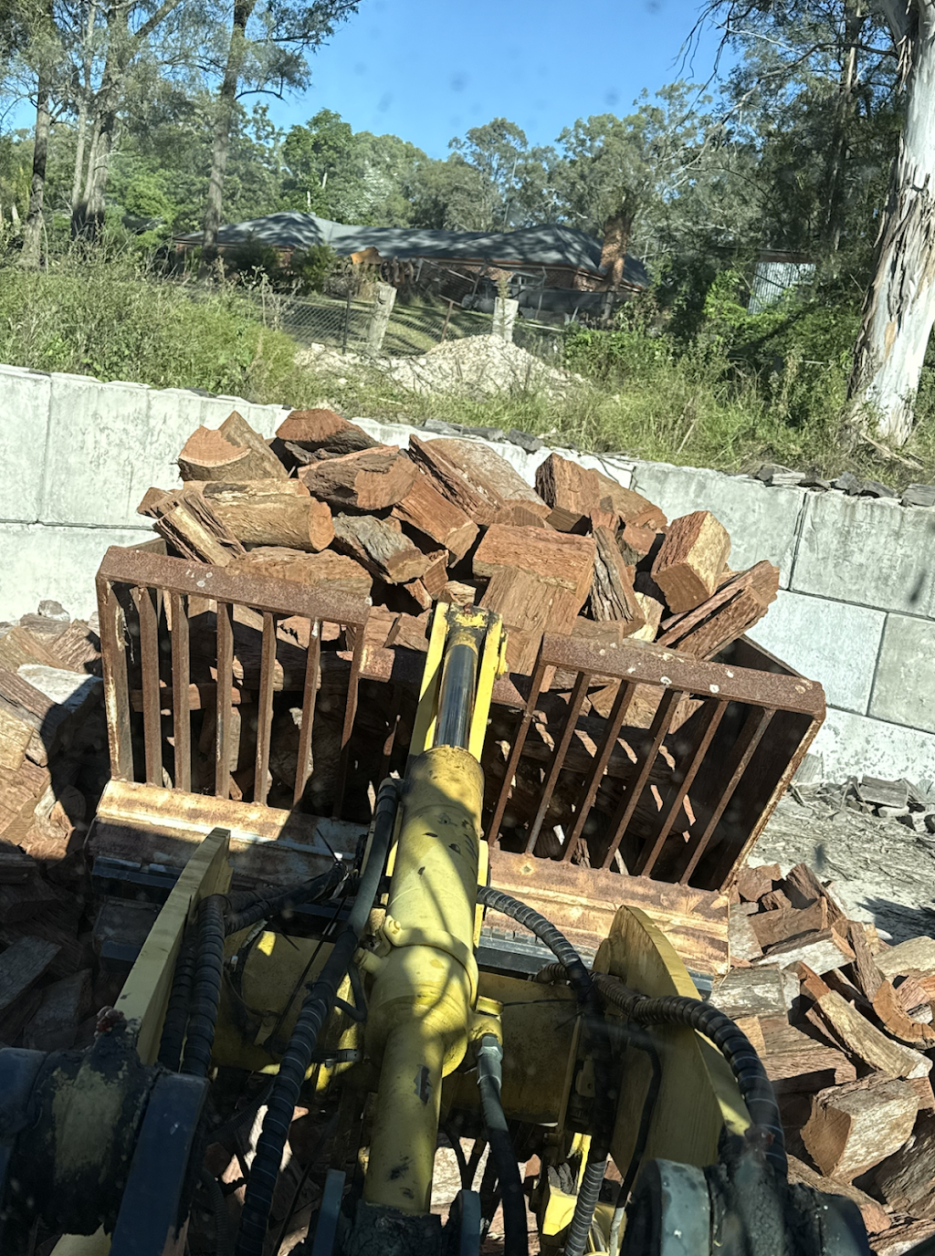 Bazzas Firewood | 659 Terrace Rd, Freemans Reach NSW 2756, Australia | Phone: 0429 295 476