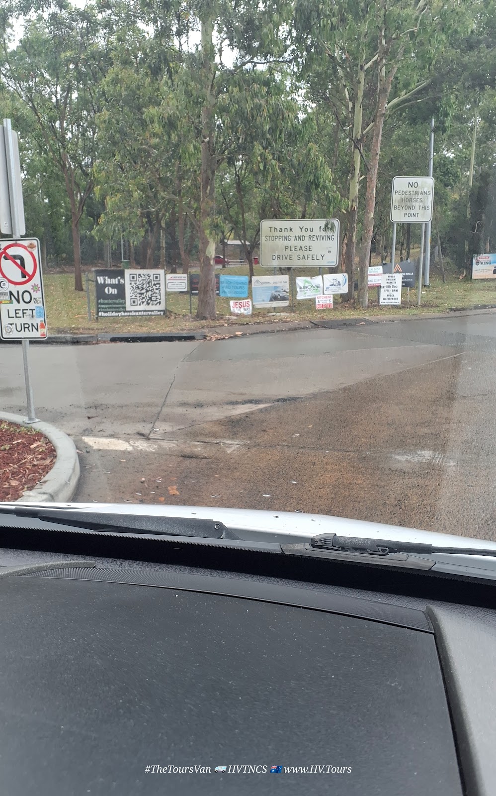 Hunter Valley Tourism Information Sign | 29 St Johns Rd, Alison NSW 2259, Australia | Phone: 0499 586 877