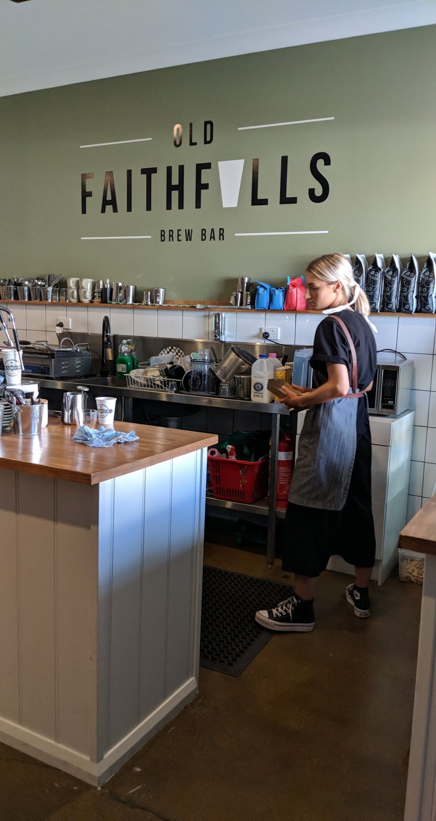 Old Faithfulls Brew Bar | cafe | 40 Faithfull St, Wangaratta VIC 3677, Australia