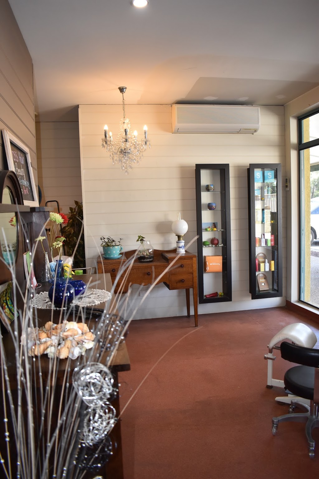 Tuross Hair and Beauty | 3-4/99/103 Tuross Blvd, Tuross Head NSW 2537, Australia | Phone: (02) 4473 8512