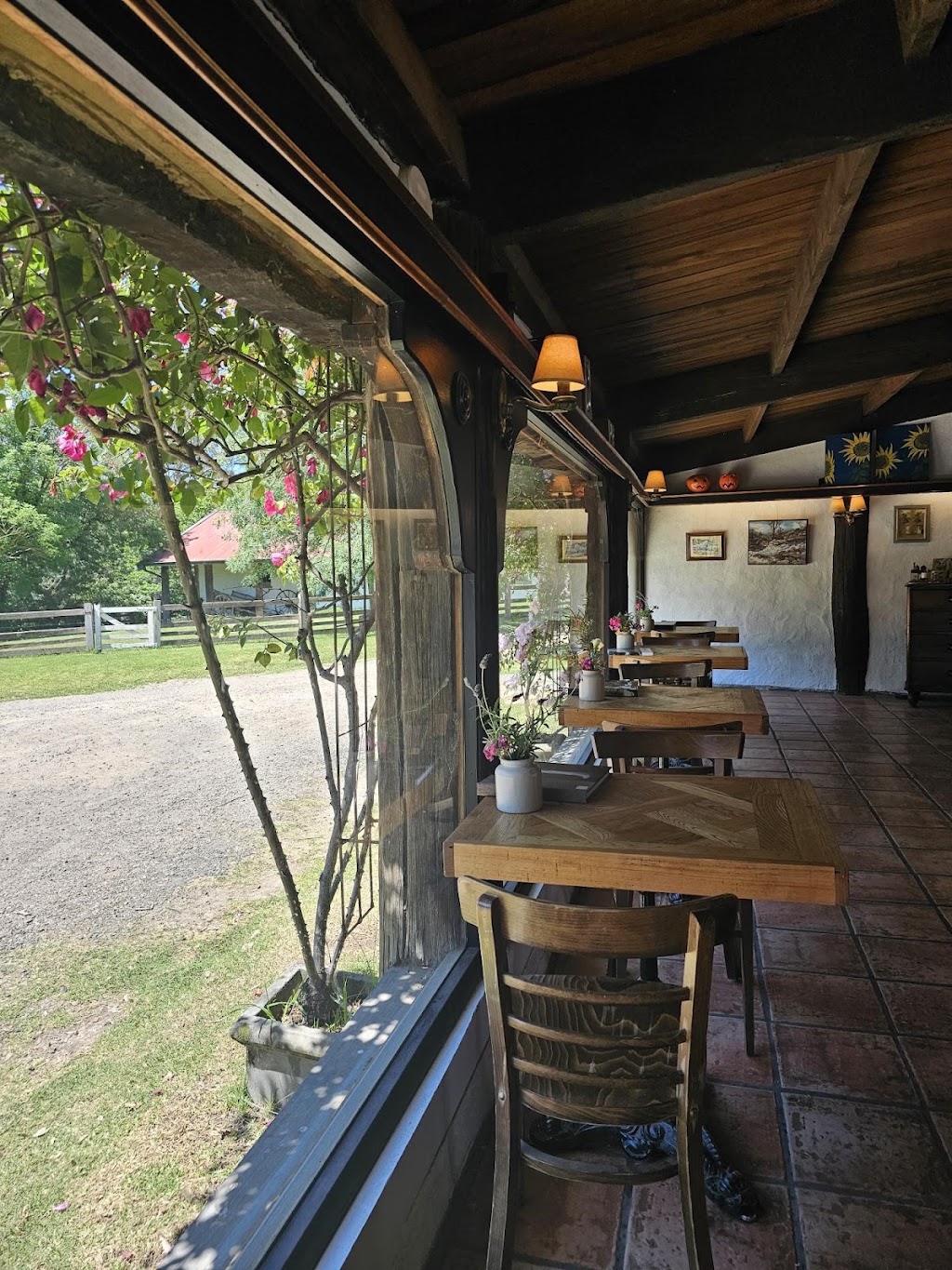 The Meeting Pool Café | 7 Hillcrest Ave, Eltham VIC 3095, Australia | Phone: (03) 9439 7712