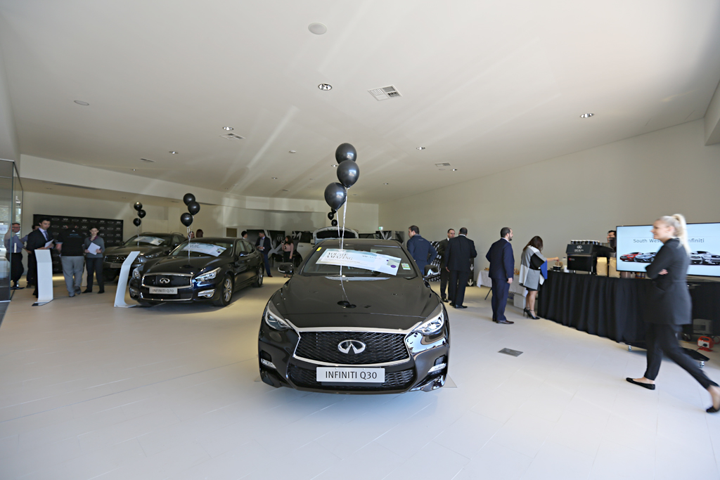 Peter Warren Infiniti | car dealer | 13 Hume Hwy, Warwick Farm NSW 2170, Australia | 0298288999 OR +61 2 9828 8999