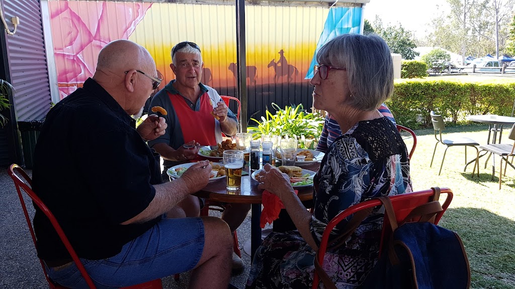 Anakie Gemfields Hotel Motel | 3 Richardson St, Anakie Siding QLD 4702, Australia | Phone: (07) 4985 4100