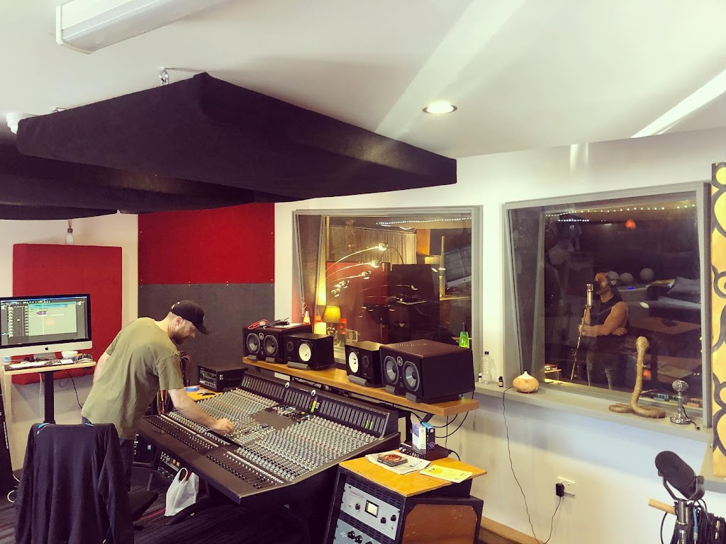Damien Gerard Sound Studios | 19 Grieve Cl, West Gosford NSW 2250, Australia | Phone: 0416 143 030