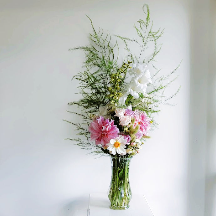 Gympie Farm Flowers | florist | 760 Bruce Hwy, Chatsworth QLD 4570, Australia | 0431840548 OR +61 431 840 548