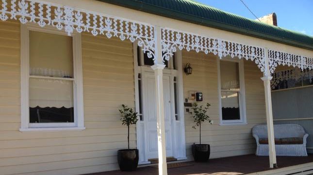 Bendigo Holiday Rentals (Victoria Cottage) | lodging | 56 Breen St, Quarry Hill VIC 3550, Australia | 0408395312 OR +61 408 395 312
