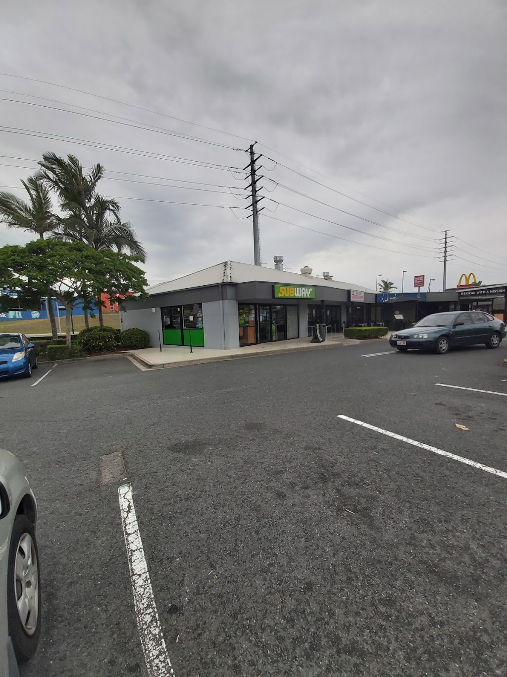 Subway | Treetops Plaza Shopping Centre, 4/3 - 5 Classic Way, Burleigh Waters QLD 4220, Australia | Phone: (07) 5593 8616