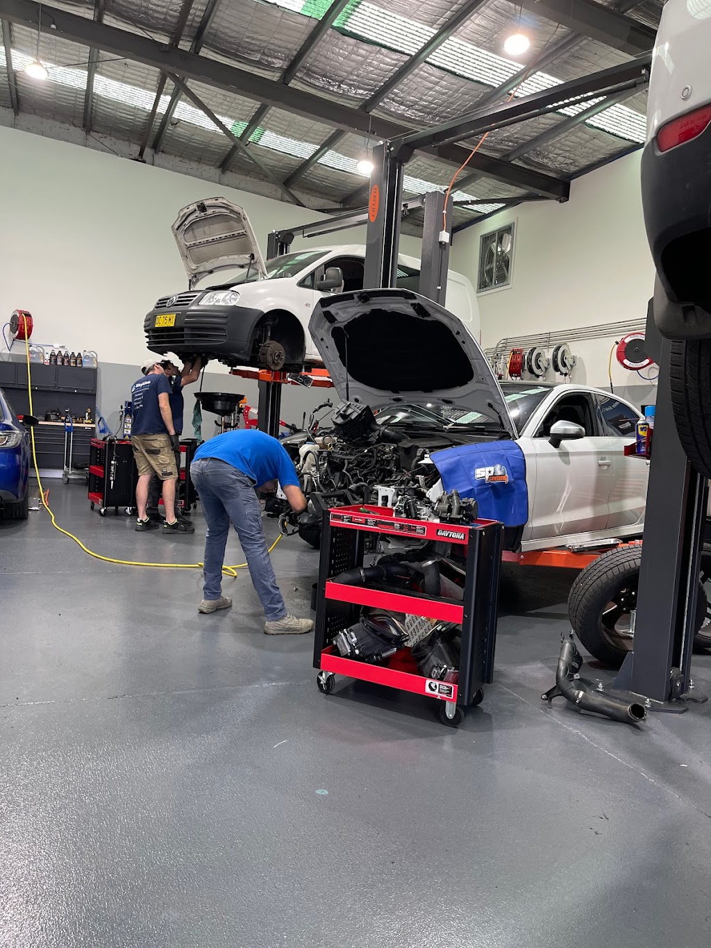 Skyline Auto Club | 11 Cann St, Guildford NSW 2161, Australia | Phone: (02) 8102 6166