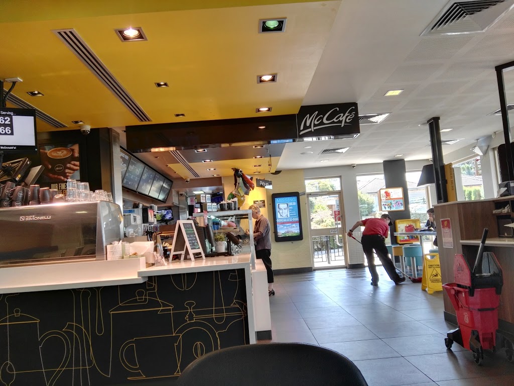 McDonalds Wagga Kooringal | cafe | 92-94 Fay Ave, Kooringal NSW 2650, Australia | 0269224344 OR +61 2 6922 4344