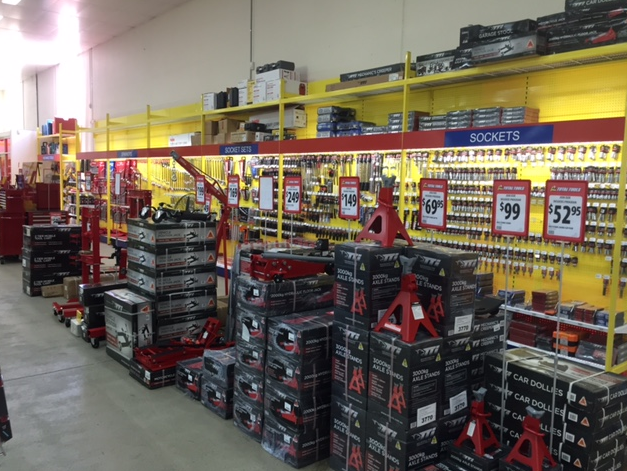 Total Tools Burleigh Waters | 4 Executive Dr, Burleigh Waters QLD 4220, Australia | Phone: (07) 5669 2300