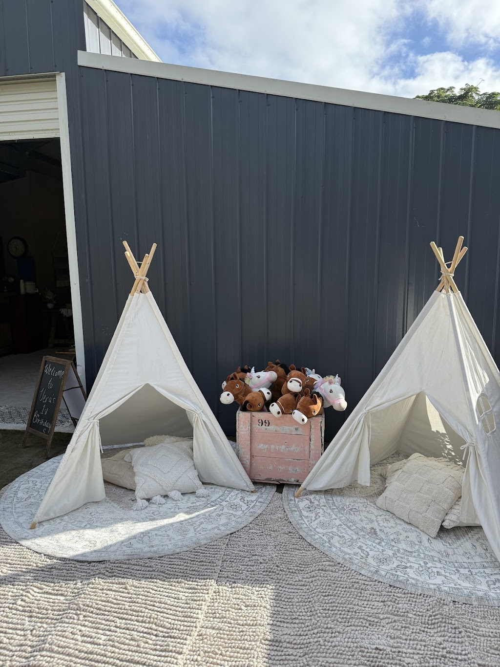 Gold Coast Equine Sanctuary | 25 Lanes Rd, Wongawallan QLD 4210, Australia | Phone: 0432 660 577