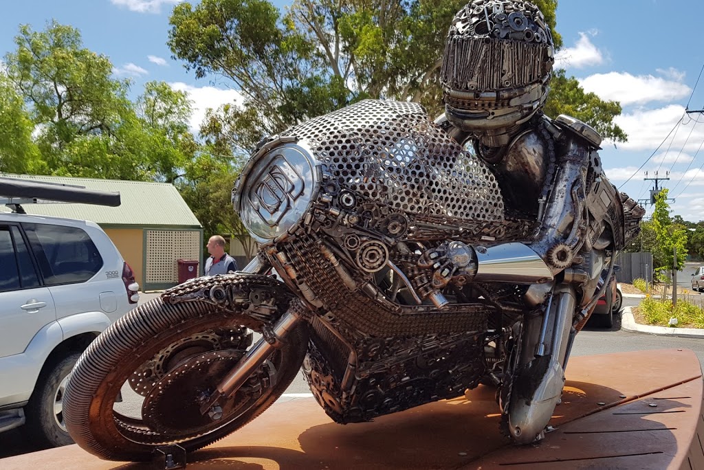 Kenny Blake Memorial Statue | Strathalbyn SA 5255, Australia | Phone: 0427 674 620