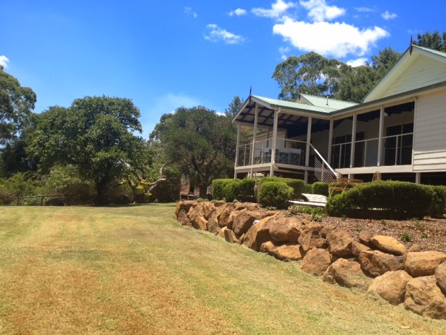 The Falls Farm Smith House | lodging | 20 Mapleton Falls Rd, Mapleton QLD 4560, Australia | 0413154424 OR +61 413 154 424