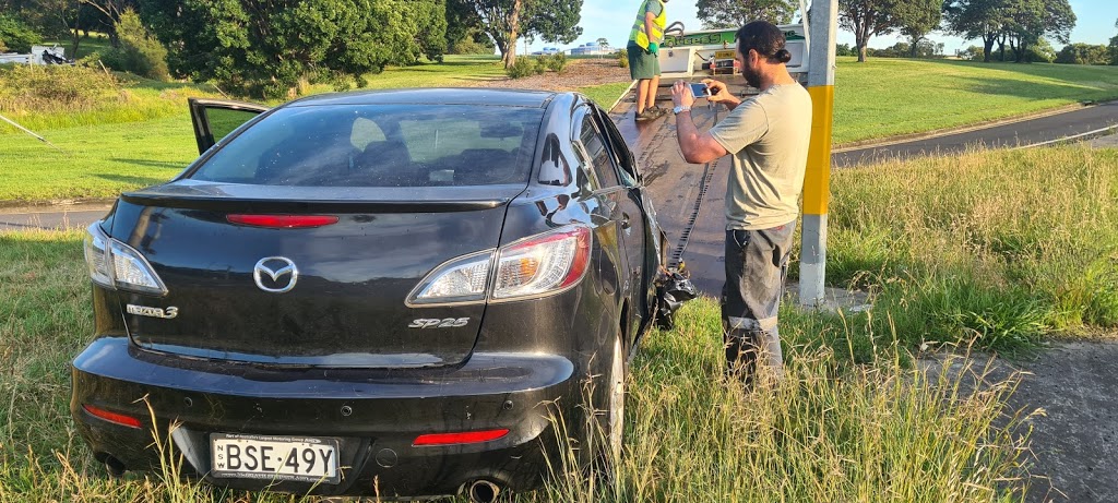 Access Towing Wollongong 24Hr | 16/168 Shellharbour Rd, Port Kembla NSW 2505, Australia | Phone: 0417 438 000