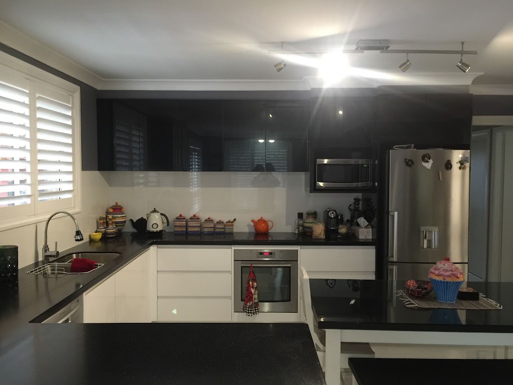 Kitchens and Cabinets | 63 Molong Rd, Orange NSW 2800, Australia | Phone: (02) 6362 8906