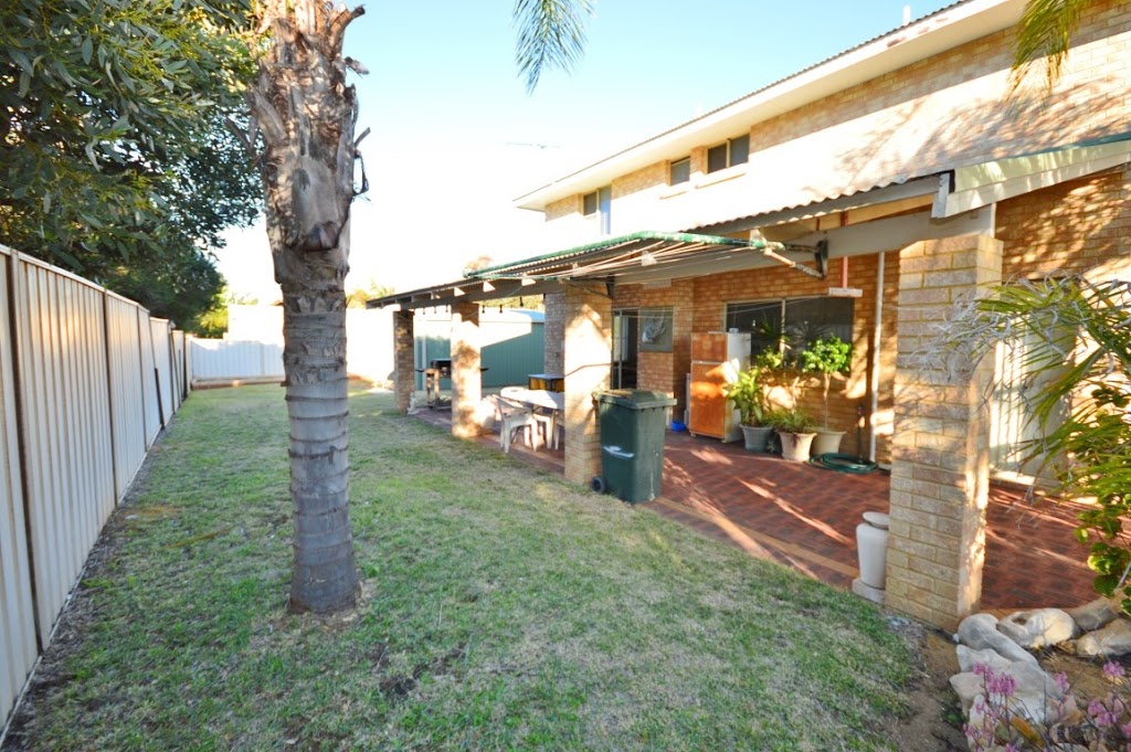 Blue Holes Getaway | 63 Gantheaume Cres, Kalbarri WA 6536, Australia | Phone: (08) 9937 0400