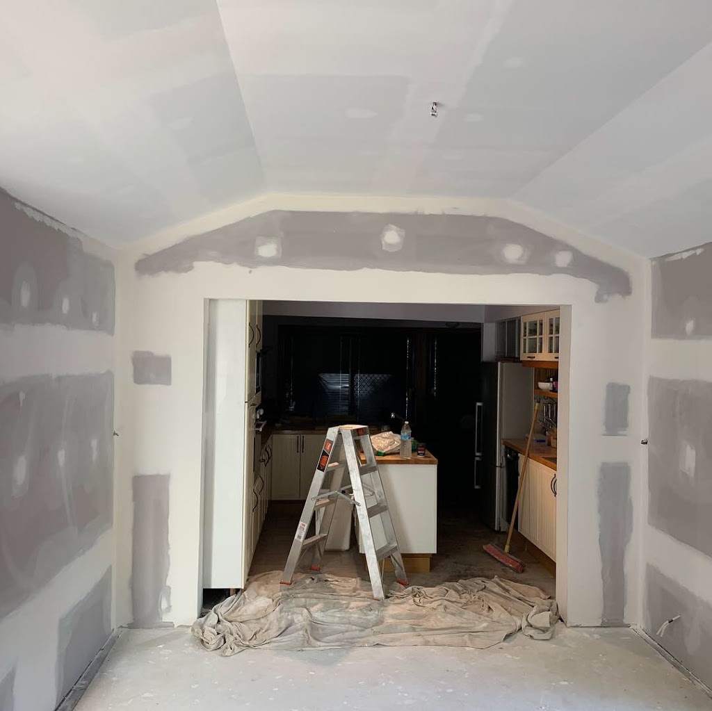 Ozi Quality plastering & painting services - Plastering | Wall P | Penrith, Cambridge Park, Kingswood, Jordan Springs, Cranebrook, St Marys Castle Hill, Baulkham Hills, Beaumont Hills, Winston Hills, Kellyville, Windsor Blue Mountains, Katoomba, Winmalee, Springwood, Faulconbridge, 14 Outlook Ave, Emu Heights NSW 2750, Australia | Phone: 0422 727 119