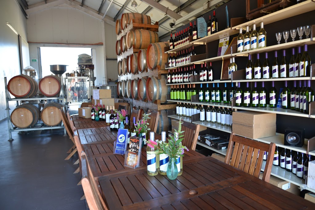 Casley Mount Hutton Winery | tourist attraction | 94 Mount Hutton Rd, Greenlands QLD 4380, Australia | 0427099981 OR +61 427 099 981
