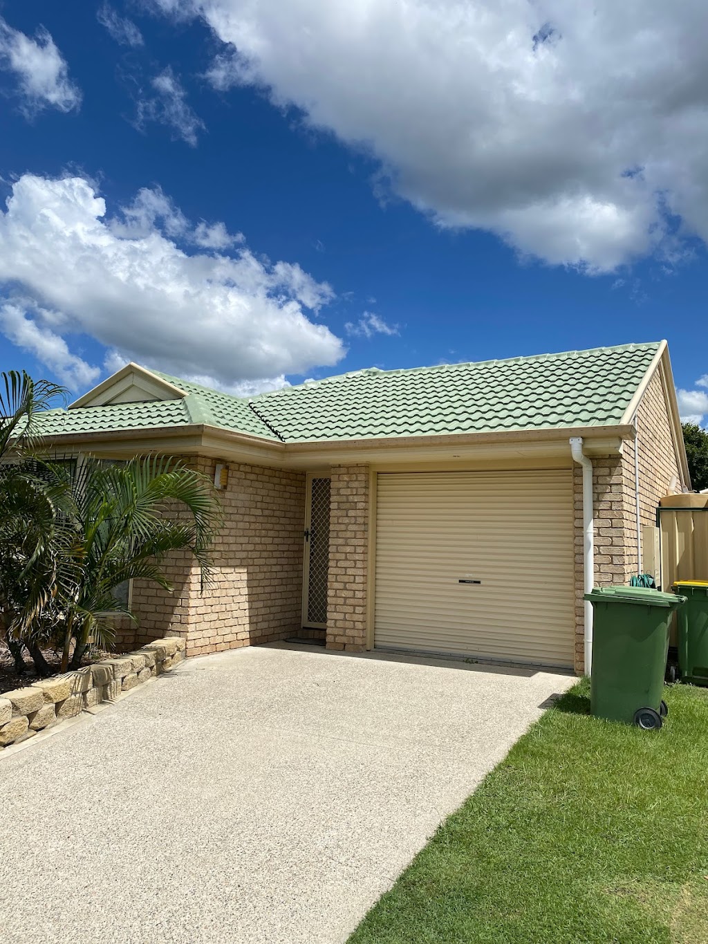 JD Roof Restorations | 96 Armstrong Way, Highland Park QLD 4221, Australia | Phone: 0405 615 455