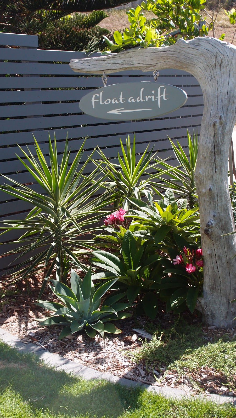 Float Adrift | spa | 4 Doveshell Cres, Zilzie QLD 4710, Australia | 0417339713 OR +61 417 339 713