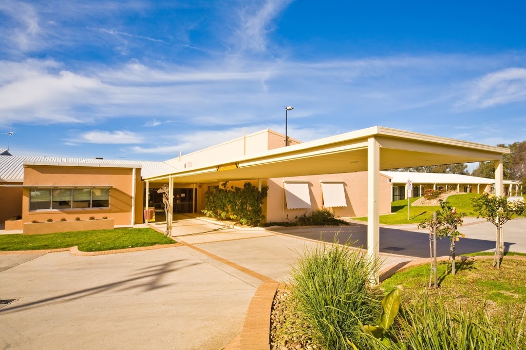 Albury Wodonga Private Hospital | hospital | 1125 Pemberton St, West Albury NSW 2640, Australia | 0260411411 OR +61 2 6041 1411